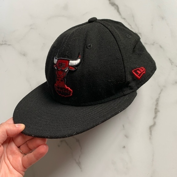 Chicago Bulls Basketball Hat 59FIFTY 7.5 Like New - Picture 1 of 5